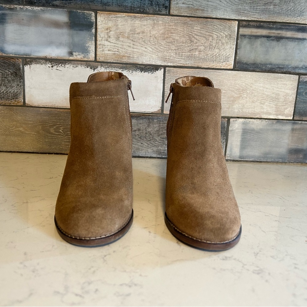 Lucky Brand Yabba Suede Tan Block Heel Wedge Ankle Boots 8.5/39 - Picture 6 of 14